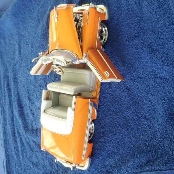 Dub City Die Cast Metal 1953 convertible Chevy Bel Air - Picture 1 of 3